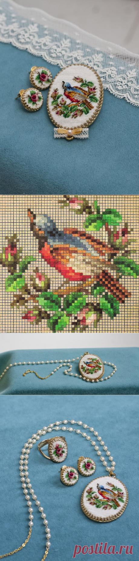 Старинная схема в современном исполнении. Petit Point