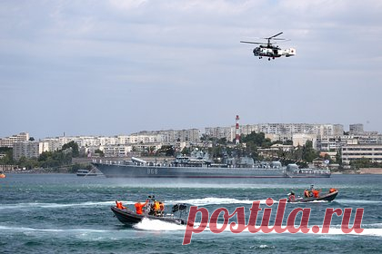 В Черном море нашли обломки катеров ВСУ. Что известно о морском бое у побережья Крыма?. Российские военные обнаружили и уничтожили три безэкипажных катера Военно-морских сил (ВМС) Украины в Черном море. Об этом журналистам сообщили в Минобороны. Украинские беспилотные катера обнаружили в районе четырех часов утра с помощью технических средств. По ним открыли огонь.