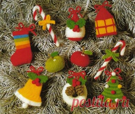 Вязание новогодних игрушек (обзор игрушек с описанием) Новогодняя елка - это как ваше отношение к Новому году, к жизни в Новом году. Кто-то вообще не ставит елку - думаю, что и в жизни этому человеку перемены