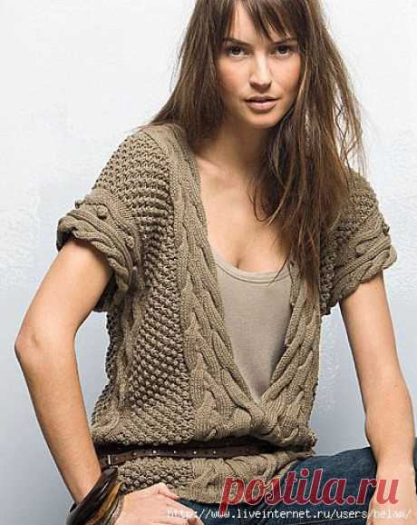 Жилет с глубоким вырезом.