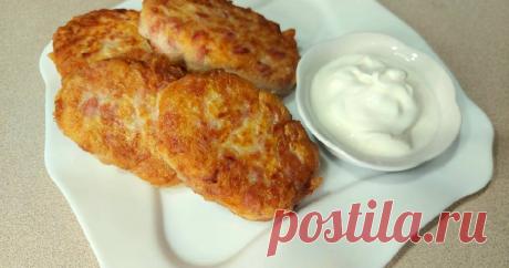 Котлеты из сосисок (колбасы) и сыра - пошаговый рецепт с фото. Автор рецепта Вероника . Котлеты из сосисок (колбасы) и сыра - пошаговый рецепт с фото. #премияночнойжрец
Такие котлетки отлично подойдут в качестве теплой закуски.
Можно подавать на ужин с овощами или овощным салатом на гарнир. Очень сытные, с хрустящей корочкой и нежные сырные внутри.