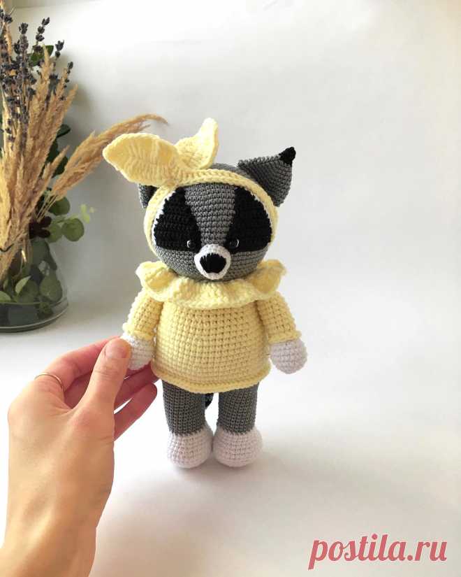 PDF Енотик крючком. FREE crochet pattern; Аmigurumi animal patterns. Амигуруми схемы и описания на русском. Вязаные игрушки и поделки своими руками #amimore - енот, енотик.
