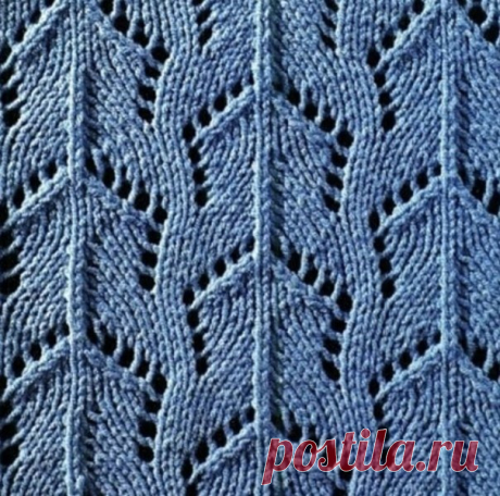 В меру ажурный узор спицами