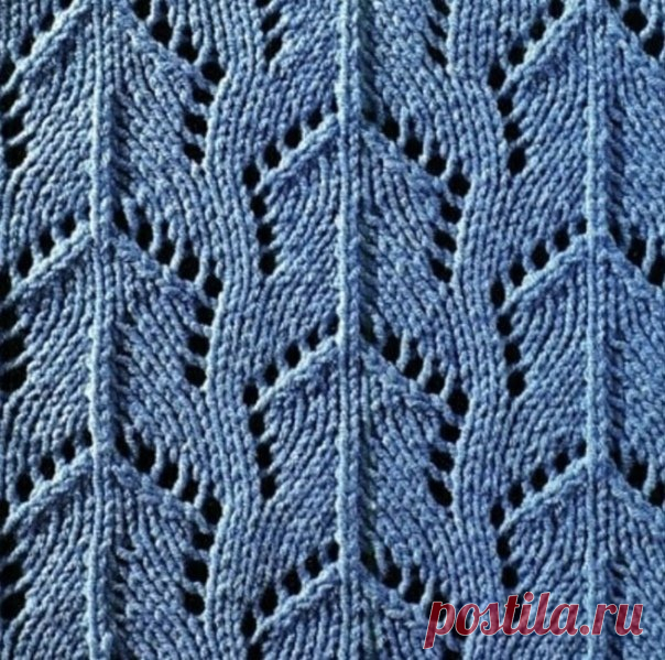 В меру ажурный узор спицами