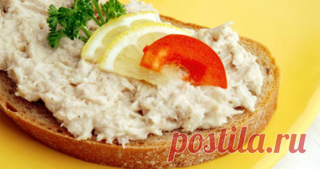 Брежневский рецепт селедочного масла. Вкуснейшая закуска Такую закуску готовили еще во времена СССР. Селедочное масло подходит как для праздничного стола, так для ежедневного завтрака. И готовится она довольно быстро и из дешевых ингредиентов. Необходимые продукты 200 грамм сливочного масла 1 филе крупной сельди укроп 2 вареных яйца 1 зубчик...