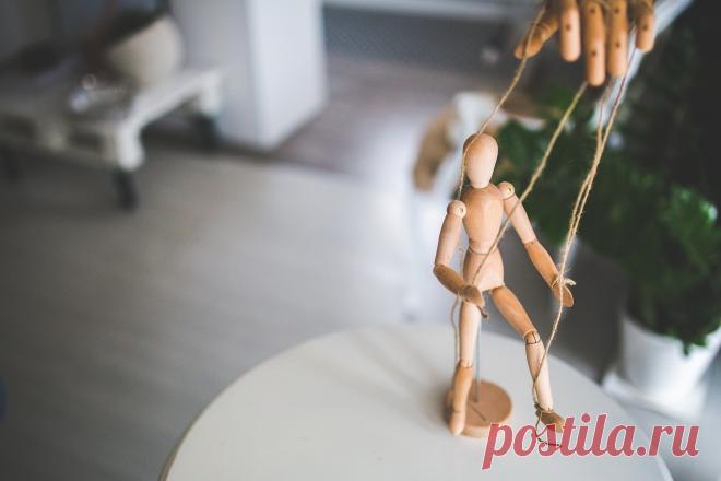 Abruptio (Отслойка) — фильм 2018 года Abruptio (Отслойка) — фильм 2018 года, это бомба, начиненная настоящим страхом и трепетом. До сих пор фантасты сочиняли разные ужасные сюжеты и даже пророч