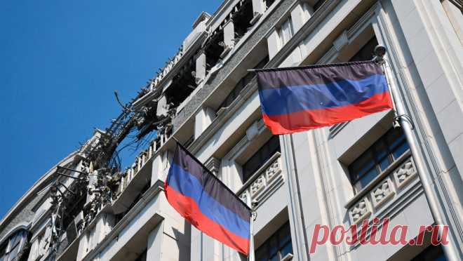 ВСУ обстреляли Ворошиловский район Донецка. В результате обстрела центрального Ворошиловского района Донецка со стороны Вооруженных сил Украины (ВСУ) ранена женщина. Об этом мэр города Алексей Кулемзин сообщил в своем Telegram-канале. По его словам, при обстреле по проспекту ...