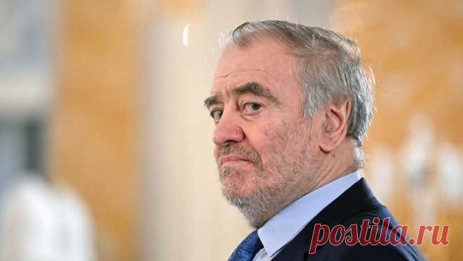 Ильдар Абдразаков назвал историческим событием назначение Гергиева в Большой театр. Объединение двух главных театров страны - Мариинского театра и Большого театра - является историческим событием. Об этом заявил оперный певец, заслуженный артист Российской Федерации Ильдар Абдразаков. "Мне довелось выступать на ...