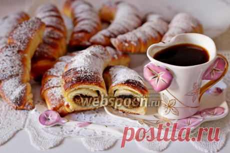 Дрожжевые рогалики с начинкой