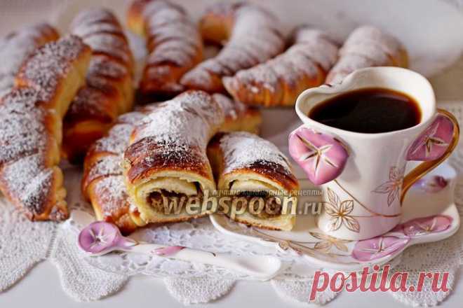 Дрожжевые рогалики с начинкой