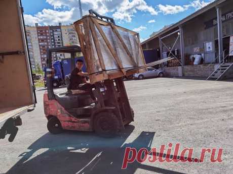 Двери в новую квартиру купила из сосны (объясняю, зачем ставим «дачные» в дизайнерский интерьер да еще везли за 700 км из Ржева)
«А зачем вы двери из сосны в Ржеве заказали? У нас, в Вологде, что леса мало? Или дверей деревянных нет?» — спросил меня водила, с которым мы забирали наш ценный груз от терминала транспортной. И лес есть, и мастера, да вот такие двери пока не научились делать, увы! Рассказываю, чем мне так мне любезны эти […]
Читай дальше на сайте. Жми подробнее ➡