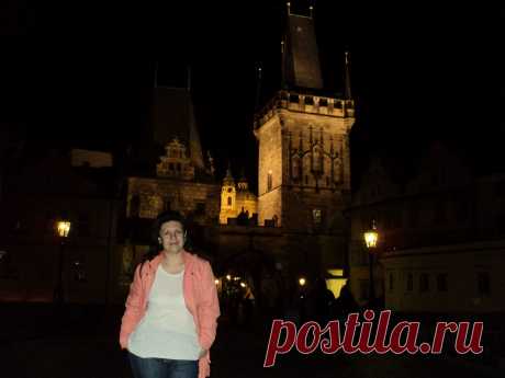 Прогулки по Праге на общественном транспорте и пешком без проф.экскурсий, но с рассказами, показами, фотосессией и ответами на все вопросы - 20 евро/час с чел. либо 100 евро/день за компанию от 2 человек: встреча и проводы к Вам в отель, квитанция об оплате перед выездом на прогулку.