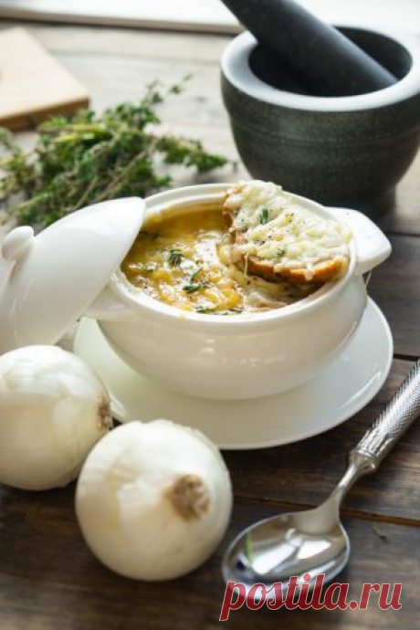 Классический французский луковый суп — вкус и текстура Никогда не пытайтесь спорить с французами о еде, бесполезно. Лучше них никто так не знает кухню, недаром же кулинария во Франции возведена в ранг государственного состояния. А все шефы-французы, с которыми я знаком, со звёздами и без, всегда так потрясающе рассказывают о своих знаниях и любви к еде,...