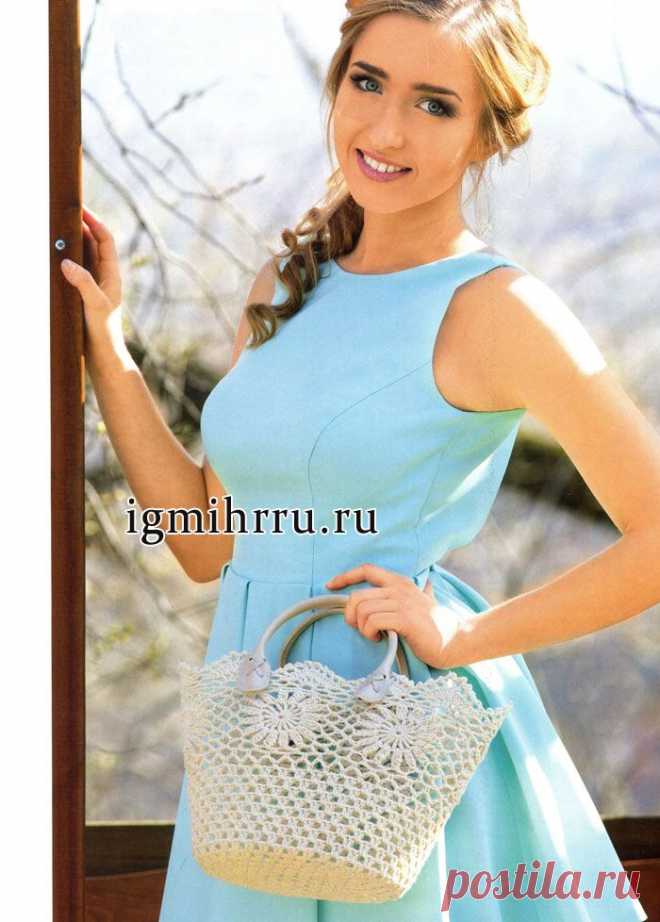 Модный летний аксессуар. Сумка-корзинка бежевого цвета. Вязание крючком