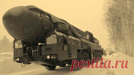 Алкоголь и ракеты: что будет, если отправить «Тополь-М» под поезд?
Радиус поражения боеголовки «Тополь-М» составляет 10 000 квадратных километров Радиус поражения боеголовки «Тополь-М» составляет 10 000 квадратных километров Драматичный эпизод на учениях Знаете как нарушается военная тайна? По пьяни. В Российской армии то, что незапланировано, то по пьяни. Например, весьма показательный эпизод,...
Читай дальше на сайте. Жми подробнее ➡