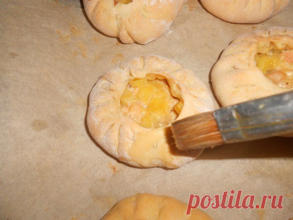 Когда они в духовке — аромат на весь дом. Вкуснейшие Татарские пирожки 


Хрустящая корочка просто супер!









Ингредиенты:— 100 гр сливочного масла— 2 стакана муки— щепотка соли— сода на кончике ножа— 1 стакан кефира— 2 яйцаДля начинки:— мясо— картофель— лук— соль— …