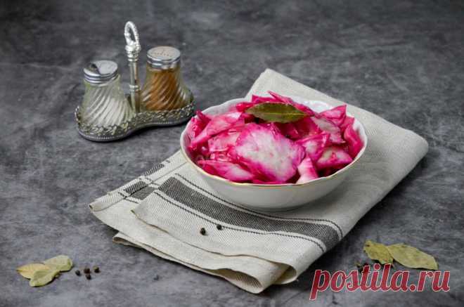 Капуста с чесноком и свеклой быстрого приготовления рецепт с фото пошагово и видео - 1000.menu