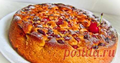 Пирог-сметанник. Очень быстро и вкусно! Пирог, рецепт которого я предлагаю вам, очень просто и быстро делается. И конечно же он безумно вкусный.