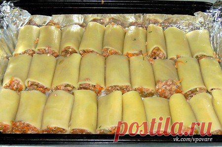 Фаршированные каннеллони, запеченные с сыром