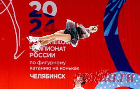 Торты, скрипки и открытки. В Челябинске стартовал чемпионат России по фигурному катанию. С короткими программами выступили танцевальные дуэты, одиночники и спортивные пары