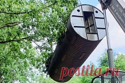 Богатейший человек Украины начал делать переносные убежища. Сталелитейный завод, принадлежащий самому богатому человеку Украины Ринату Ахмедову, начал делать переносные военные убежища. Предприятие миллиардера поставляет конструкции украинским солдатам. Речь идет о металлических капсулах от компании ООО «Метинвест холдинг», которые производятся на заводе в Запорожье.