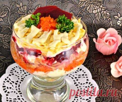 Сельдь под шубой с сыром и яблоком / Простые рецепты