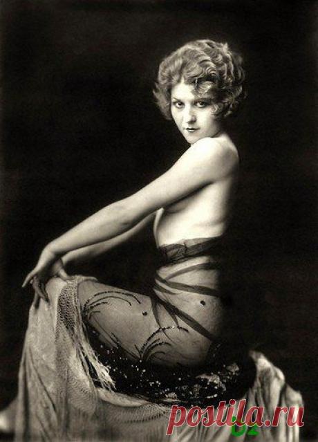 Девушки из варьете Ziegfeld Follies (82 фотографии)