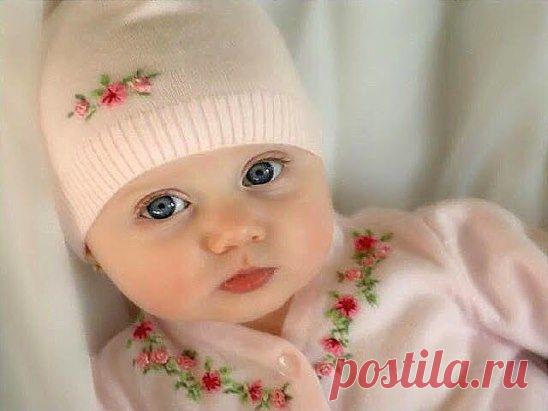 Ребенок - это самый красивый и дорогой бриллиант в мире.