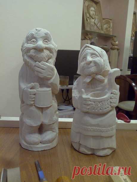 Уже два часа не могу работать. Любуюсь, радуюсь, учусь. Работы Лидии Блазниной. Липа, высота 21 и 24 см. Глубина передачи эмоций - невероятная.