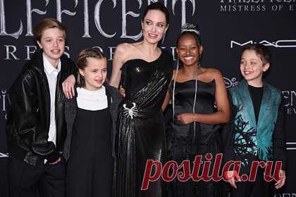 Брэд Питт проиграл в суде Анджелине Джоли. Голливудский актер Брэд Питт проиграл в суде своей бывшей жене, актрисе Анджелине Джоли по делу об опеке над детьми. Верховный суд Калифорнии отклонил его апелляцию. В настоящий момент артистка фактически является единоличным опекуном всех их детей. Питт планирует продолжать добиваться права опеки.