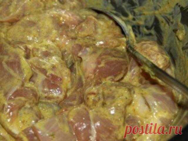 Как замариновать любую часть курицы так, чтобы мясо таяло во рту? Добавь этот продукт в нужный момент. И емкость правильную возьми.
