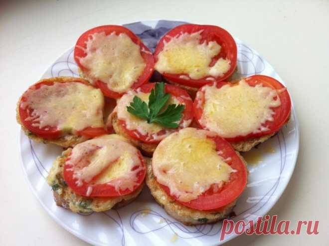 ​Гренки с помидорами и сыром — Sloosh – кулинарные рецепты