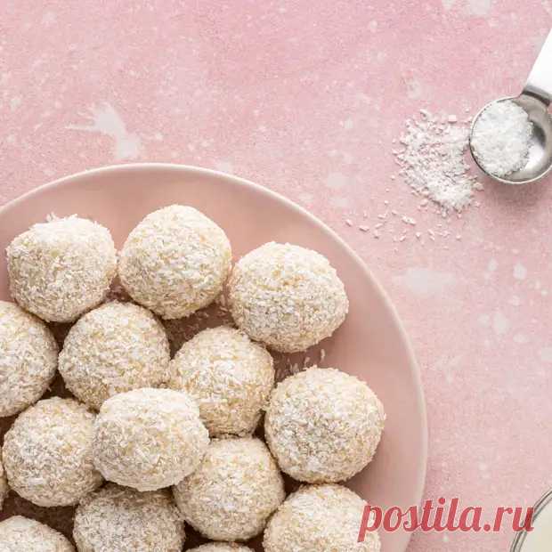 Когда на пп-меню хочется сладкого: рецепт домашних конфет «Рафаэлло» - Parents.ru - 2 июля - Медиаплатформа МирТесен