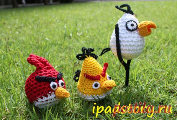 Птички из игры Angry Birds
Связаны крючком столбиками без накида