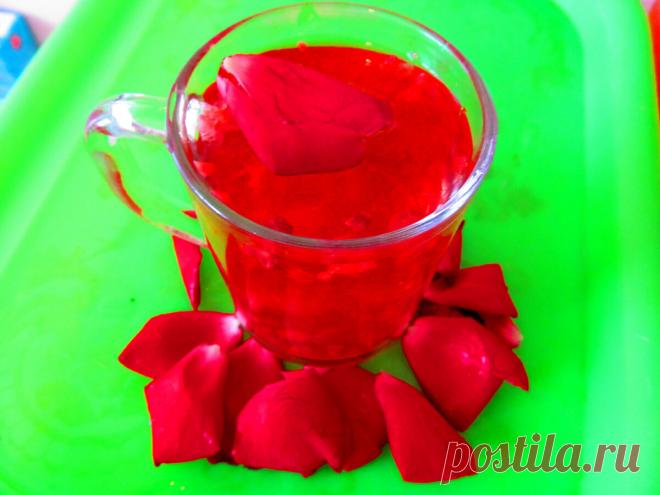 Дамский напиток из лепестков роз к 8 марта
А приготовим-ка приятный напиточек из домашней розы, который обычно нравится прекрасной половине (порадуем с утра). Ингредиенты: 1. Лепестки розы — 1-2 цветка (чайной или др. розы) 2. Лимон — 1 долька 3. Мёд — 1 ч.ложка 4. Вода — 1 стакан 5. Корица -щепотка Приготовление Добыли розы (в надежном месте, без опыления), ополоснули, отделили лепестки […]
Читай дальше на сайте. Жми подробнее ➡