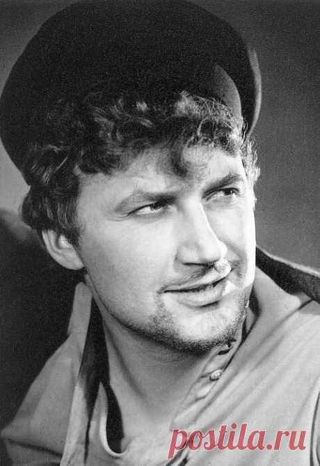 Виктор Борцов, 14 июня, 1934
 • 20 мая 2008