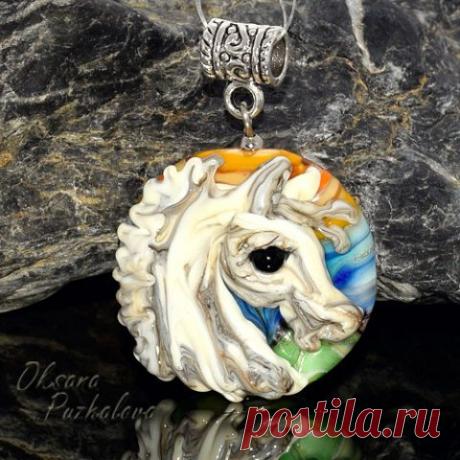 Украшения, выплавленные из стекла. Мастер Оксана Пужалова