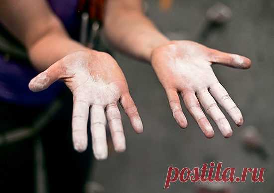 Магнезия или английская соль — незаменимый препарат, который пользуется огромным спросом в медицинской сфере. Многие знакомы с этим веществом не по наслышке, так как магнезия является прекрасным успокоительным, противосудорожным и спазмолитическим препаратом.