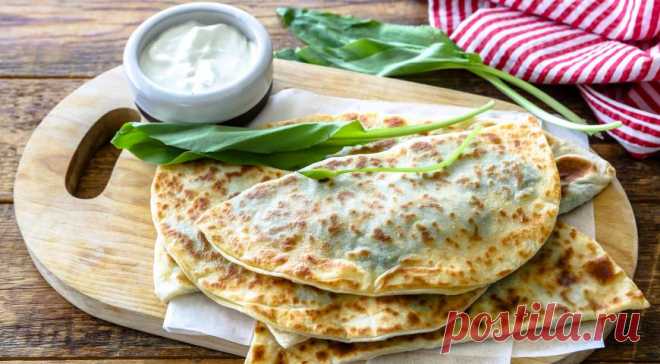 Сырные лепешки с зеленью и мацони