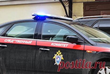 Судимого россиянина задержали после убийства сотрудницы секс-шопа. Следователи раскрыли убийство 21-летней жительницы Екатеринбурга, найденной мертвой в ванне своей квартиры. Задержан 23-летний екатеринбуржец, который сознался в преступлении. Убийство произошло в 20-х числах июля. Молодой человек поссорился с подругой и задушил ее. Он замаскировал убийство под несчастный случай.