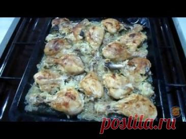 Куриные ножки с картошкой в духовке Ингредиенты: Куриные ножки – 14 шт. Растительное масло – 4 ст. ложки. Мёд – 1 ст. ложка. Соевый соус – 1 ст. ложка. Паприка – 1 ч. ложка. Аджика – 0,5 ч. ложки. Чесночный порошок – 1 ч. ложка. Соль – 1 ч. ложка. Куриная приправа – 0,5 ч. ложки. Паприка – 1 ч. ложка. Горчица – 0,5 ч. ложки. Спасибо,..