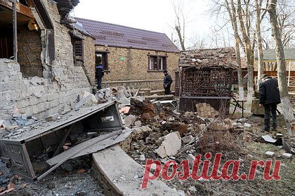 Рогозин назвал ответственных за обстрел гостиницы в Донецке. Служба безопасности Украины (СБУ) взяла на себя ответственность за удар по гостинице «Шеш-Беш» в Донецке. Об этом заявил раненный в результате обстрела руководитель группы военных советников «Царские волки» Дмитрий Рогозин, добавив, что украинские спецслужбы решили приурочить его ликвидацию к дню рождения.