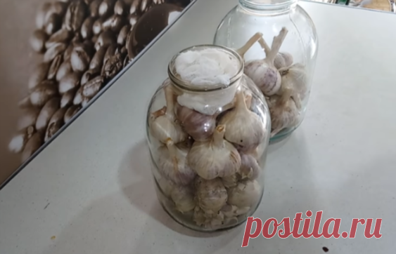 Посмотрите, насколько просто сохранить чеснок до весны крепким