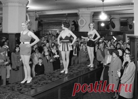 Модели демонстрируют новую пляжную одежду. Ванкувер, Канада, 1932 год