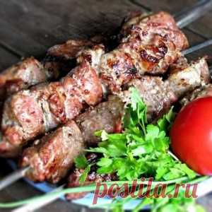 10 простых маринадов для шашлыка. А вы как маринуете?