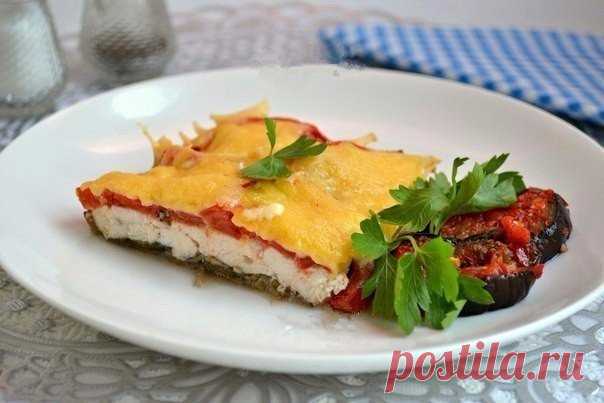 Куриное филе с баклажанами и помидорами в духовке

Куриное филе, запеченное с помидорами и баклажанами в духовке, - очень вкусное, сытное блюдо, которое украсит стол и в будни, и в праздники. Нежное и сочное мясо, благодаря помидорам, слой запеченных баклажанов и вкуснейшая сырная верхушечка - мммм... пальчики оближешь!

Для приготовления куриного филе с баклажанами и помидорами в духовке понадобится:
масло растительное - 1 ст. л.;
баклажаны - 1 шт.;
куриное филе - 300 г;
...