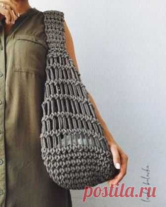 Хорошего всем дня  Я коротко и по делу некогда писать ‍♀️  •••••••••••••••••••••••••  Чехол для телефона разыграю в субботу утром   •••••••••••••••••••••••••••••  Да, данная модель сумки доступна к заказу  пишите в Директ !  •••••••••••••••••••••••••••••••  19 июля вяжем новую модель юбки( детская и взрослая версии). Запись в школе   •••••••••••••••••••••••••••••••  Все! Ушла с головой в четверг  пусть он продуктивным