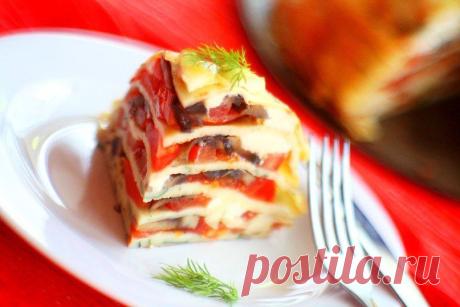 Блинный пирог с помидорами, грибами и сыром / Surfingbird.ru