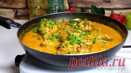 Горячее блюдо в ореховом соусе под любой гарнир (видеорецепт) Курица в ореховом соусе под любой гарнир.Ингредиенты:Куриные окорочка — 2 шт.Лук репчатый — 2 шт.Подсолнечное масло — 3 ст.л.Паприка — 1 ч.л.Чёрный перец — 1/4 ч.л.Грецкий орех — 50 гр.Куркума — 1/2 ч...