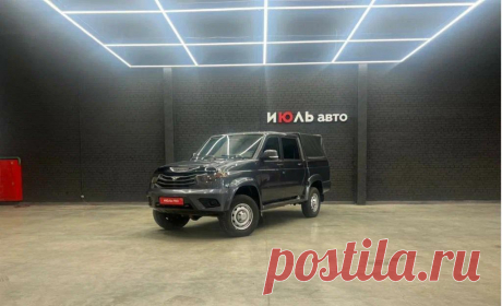 Освещение автосалона
Для любого автосалона важно идеально подать автомобиль с визуальной точки зрения, чтобы посетитель не мог пройти мимо и захотел бы его купить.

Расскажем на примере трех разных клиентов, как мы помогли:
-Усилить освещенность и добавить эстетики;
-Заменить устаревшее освещение и создать новый современный дизайн;
-Организовать подсветку фотозоны автосалона.